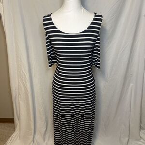 Chico's Striped Black White Short Sleeve Maxi Dress Womens Round Front Stylish